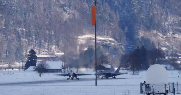 Meiringen Switzerland January 2023 Two Swiss Fighter Jets Gracefully Taxi — стокове відео