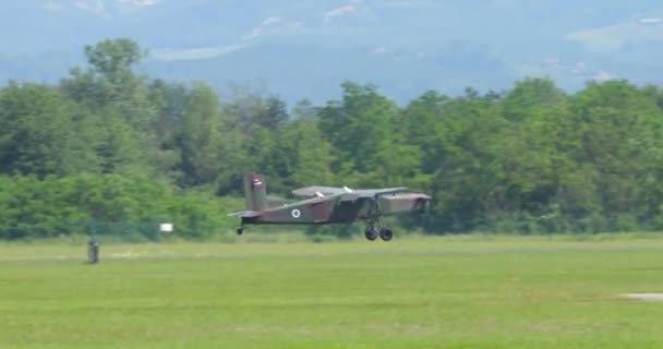 Cerklje Krki Σλοβενία Ιουνίου 2023 Στρατιωτικό Αεροσκάφος Μεταφοράς Ελικοπτέρων Καφέ — Αρχείο Βίντεο