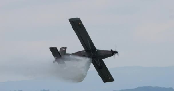 Cerklje Krki Slovenië Juni 2023 Militair Vliegtuig Gebruikt Brandbestrijding Voert — Stockvideo