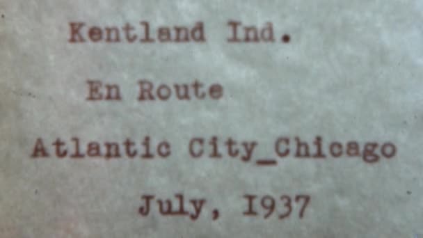 Close Uma Marca Postal Desbotada Envelope Datado Julho 1937 Indicando — Vídeo de Stock