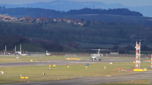 Payerne Switzerland Leden 2024 Sumptuous Business Jet Balcoming Runway Threshold — Stock video