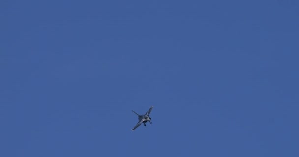 Mollis Sviçre Ağustos 2023 Bir Savaş Uçağı Nın Silüeti Gökyüzünde — Stok video