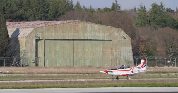Pula Kroatië Maart 2024 Airfield Komt Levend Met Anticipation Flight — Stockvideo