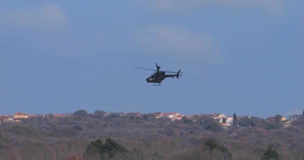 Pula Croácia 2024 Março Helicóptero Reconhecimento Otan Voa Baixo Para — Vídeo de Stock
