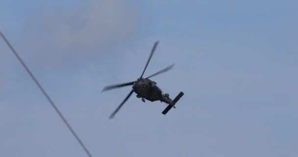 Pula Croacia Marzo 2024 Helicóptero Militar Transporte Estadounidense Vuela Bajo — Vídeo de stock