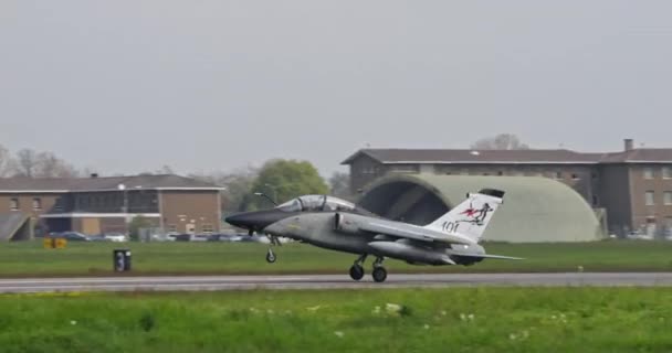 Istrana Olaszország Április 2024 Két Ülés Földi Támadás Tréner Jet — Stock videók