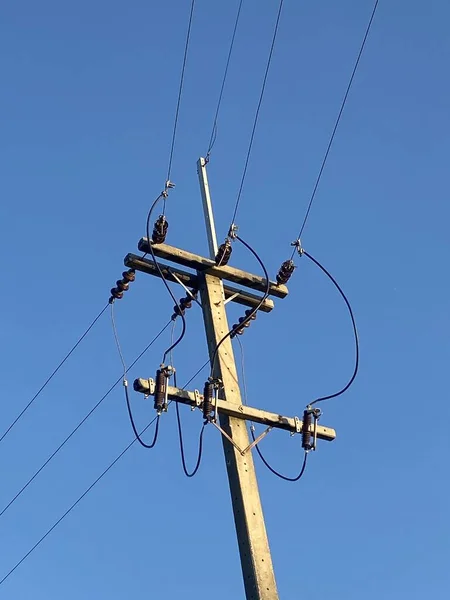 Poste Alto Voltaje Transmisión Electricidad —  Fotos de Stock