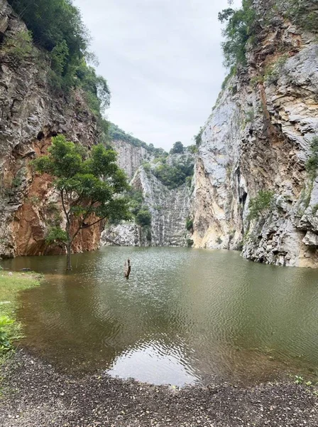 Beau Paysage Avec Rivière Montagnes Ratchaburi Thaïlande — Photo
