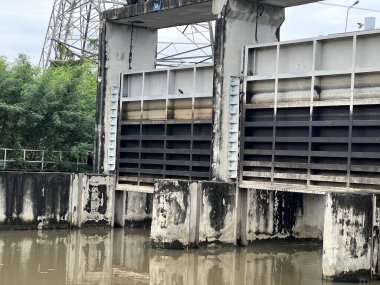 Tayland 'da eski bir baraj