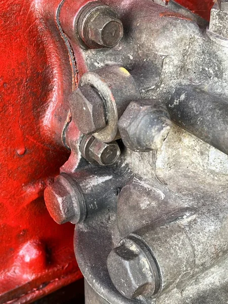 老旧生锈金属管 修理机器用 — 图库照片