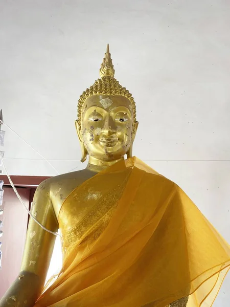 Χρυσό Άγαλμα Βούδα Στο Ναό Της Ταϊλάνδης — Φωτογραφία Αρχείου