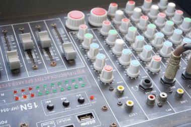 alan ses mühendisi sığ derinliği kadar uzaktan kumanda kapatın