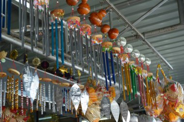 Mağazada noel süsü