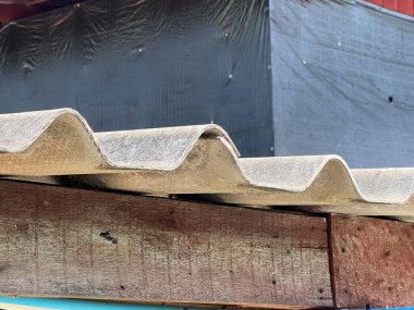 Ahşap bir ev inşaatı