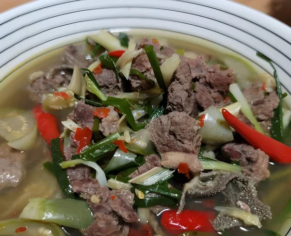 Tajskie Jedzenie Zupa Wieprzowa Warzywami Mięsem — Zdjęcie stockowe