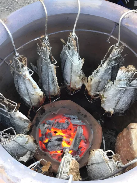 Tutup Ikan Tilapia Dalam Kompor — Stok Foto