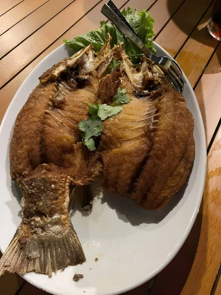 Фотография Блюда Жареной Рыбы — стоковое фото