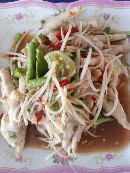 Comida Tailandesa Ensalada Mariscos Picantes Con Camarones Calamares Cebolla Ajo — Foto de Stock