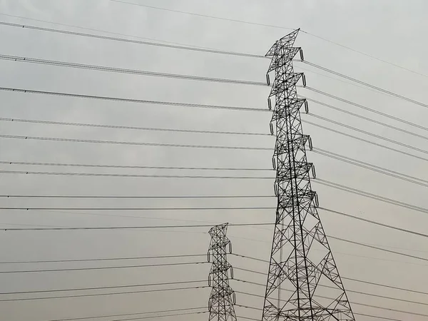 高压塔线 — 图库照片
