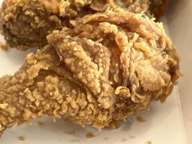 Susamlı kızarmış tavuk.