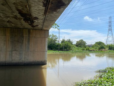 Tayland 'daki eski köprü.
