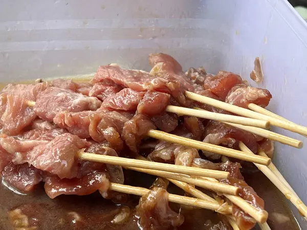 焼いた豚肉とニンニク — ストック写真