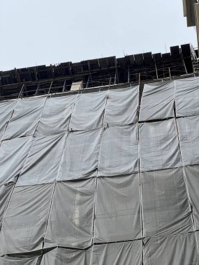 Büyük bir bina inşaatı 