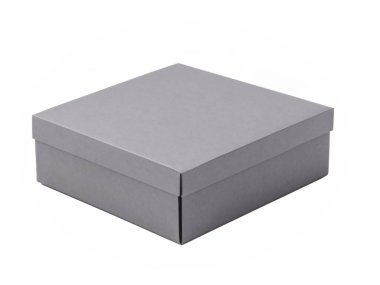 Beyaz arkaplan üzerine kapaklı kutu.