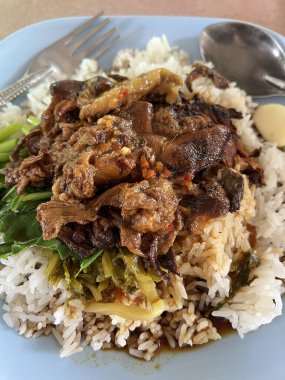 thai rice with pork and vegetable