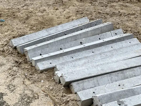 İnşaat alanının beton bloğu