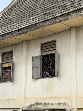 Şehirdeki eski bina.