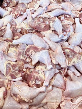 Markette tavuk eti
