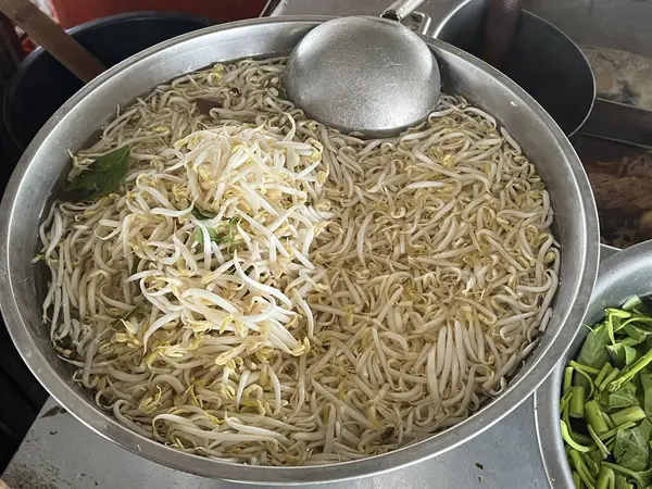 stock image beansprout for cooking in kitchen