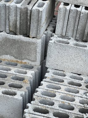 Tuğla bloklu inşaat alanı