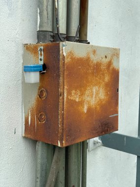 Duvardaki elektrik prizi