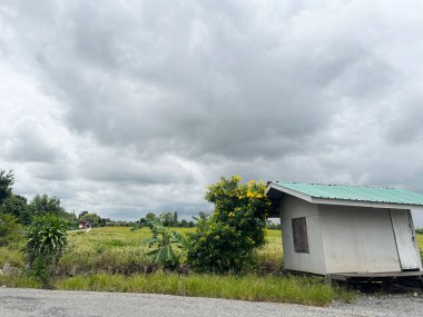 Tayland 'daki eski ev.