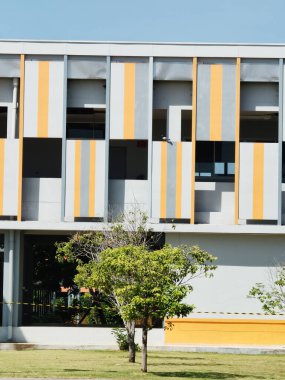 Modern Binanın Dışı