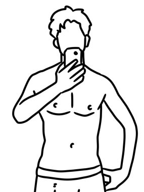 Telefonla selfie çeken adam.