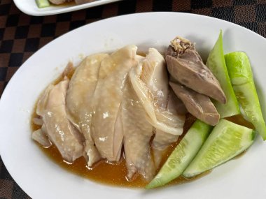 Tavuk buğulanmış pirinç.