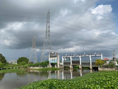 Tayland 'da barajlı nehir kenti.