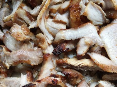 Piyasada kızarmış domuz eti