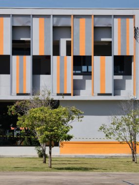 Modern Binanın Dışı