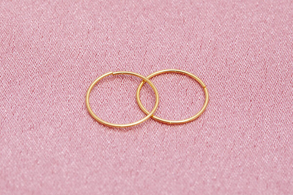 Творческая концепция ювелирного образа. Личный ювелирный имидж, который увеличит продажи. Персональное ювелирное изображение, которое может быть использовано для баннера, электронной коммерции, интернет-продаж, социальных медиа, печати.