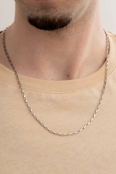 电子商贸 网上销售 社交媒体的男性珠宝概念 — 图库照片