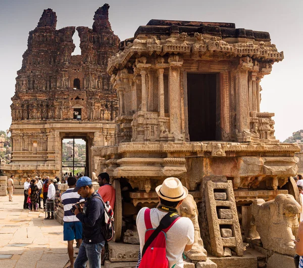 Hospet Karnataka India 28Th December 2019 Tourists Enjoying Unesco Heritage — Stock Photo, Image