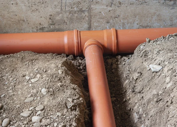 Strong and light polypropylene pipes, the simplicity of their connection very quickly displaced heavy metal constructions of water sewage systems from construction sites.