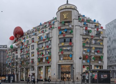 Avenue des Champs Elysees. View of the facade of Louis Vuitton with decoration by a contemporary artist