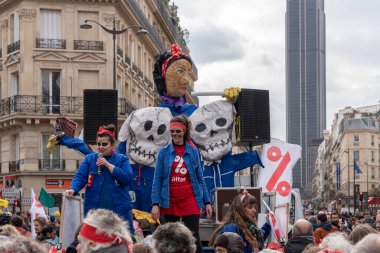 Paris, Fransa - 03 07 2023: Strike. Paris 'te emeklilik reform projesine karşı gösteri
