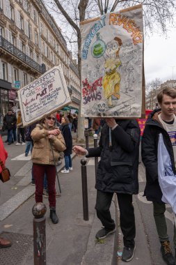 Paris, Fransa - 03 11 2023: grev. Paris 'te emeklilik reform projesine karşı gösteri