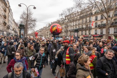 Paris, Fransa - 03 11 2023: grev. Paris 'te emeklilik reform projesine karşı gösteri